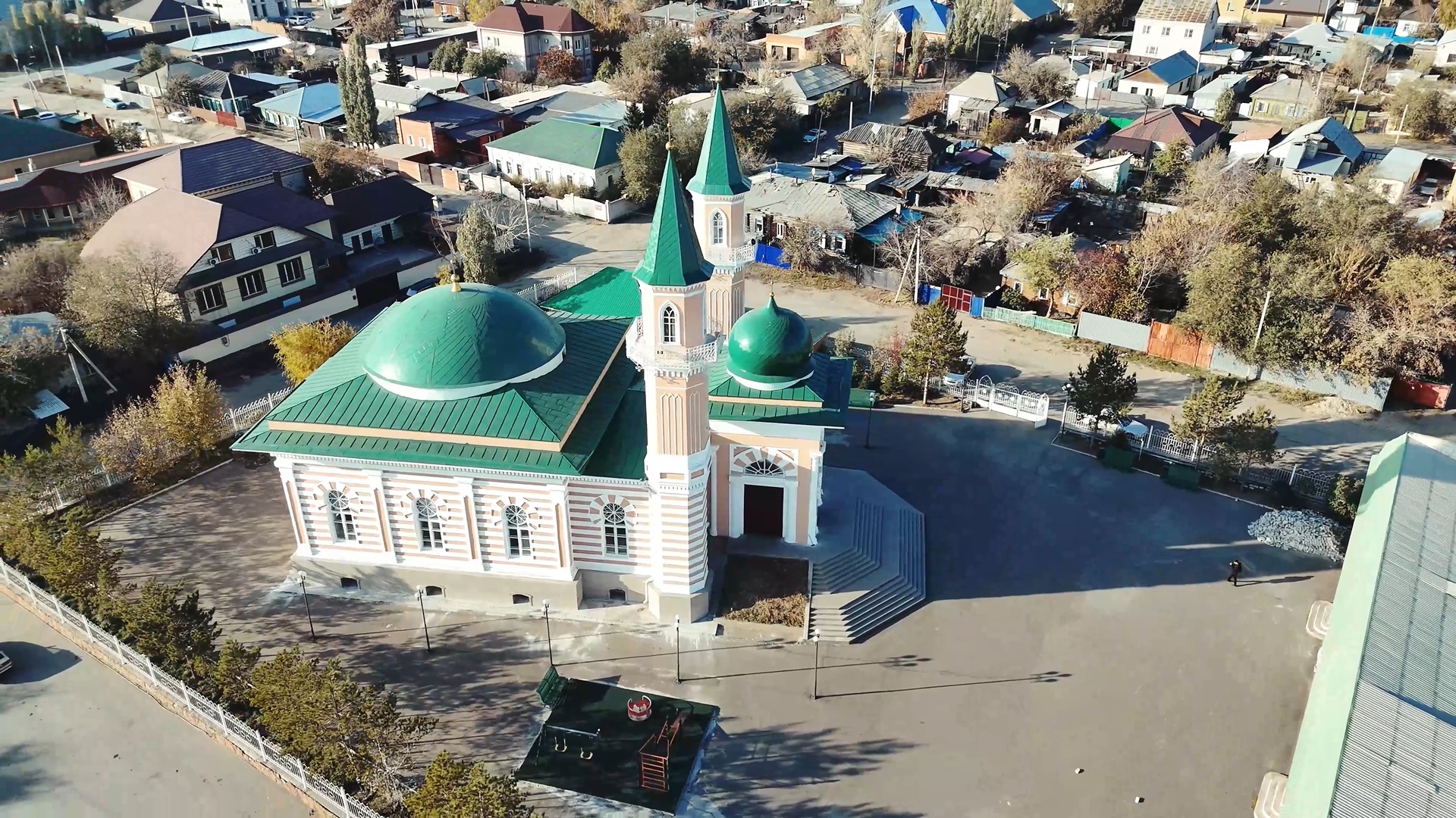 Двухминаретная соборная мечеть