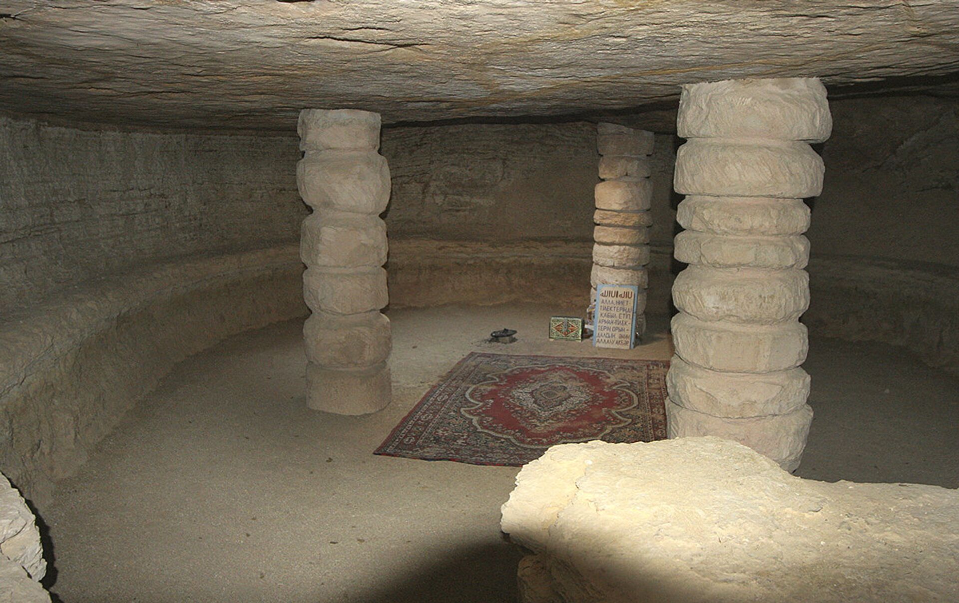 Подземные ходы под мечетью