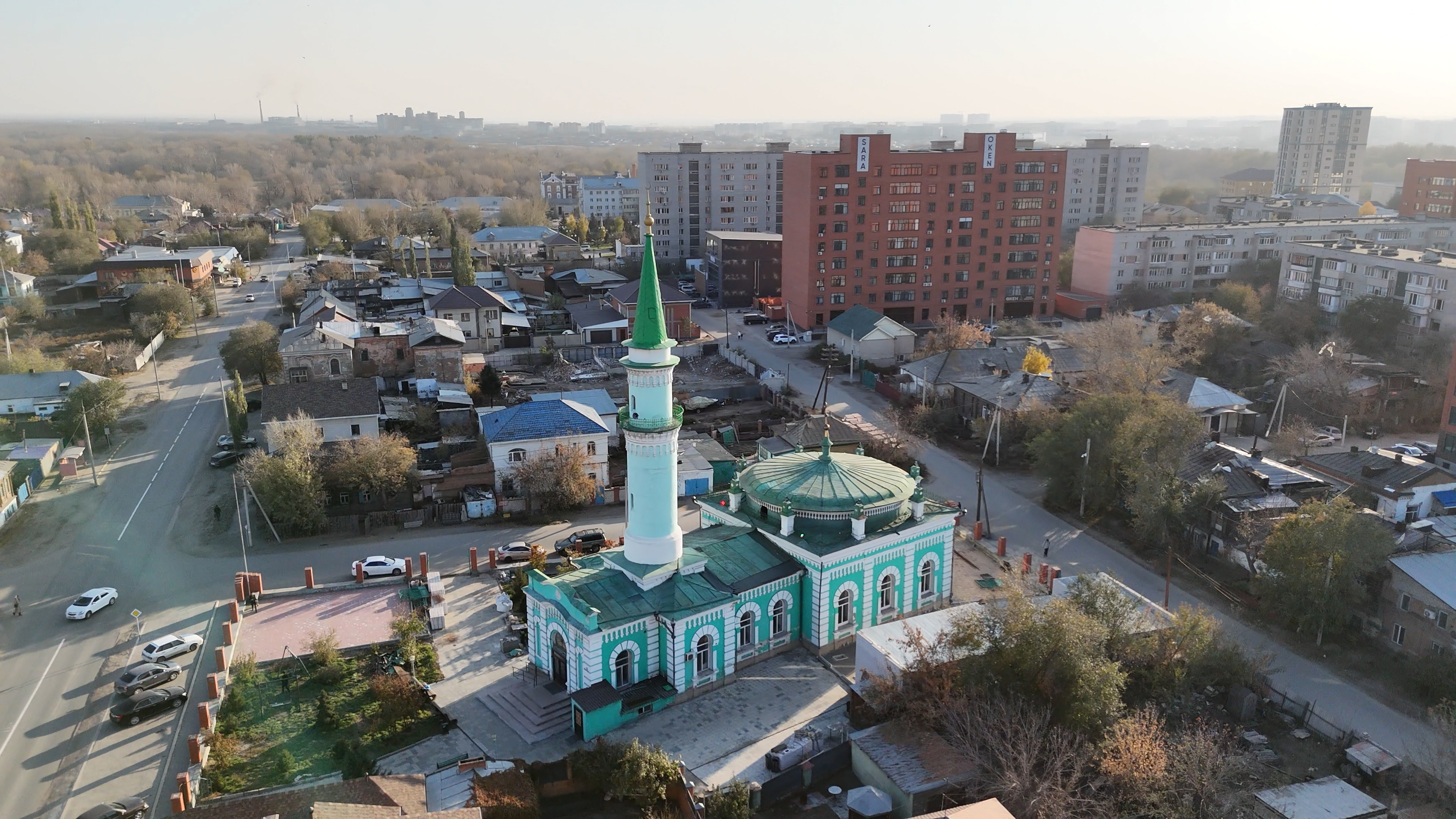 Каменная одноминаретная мечеть